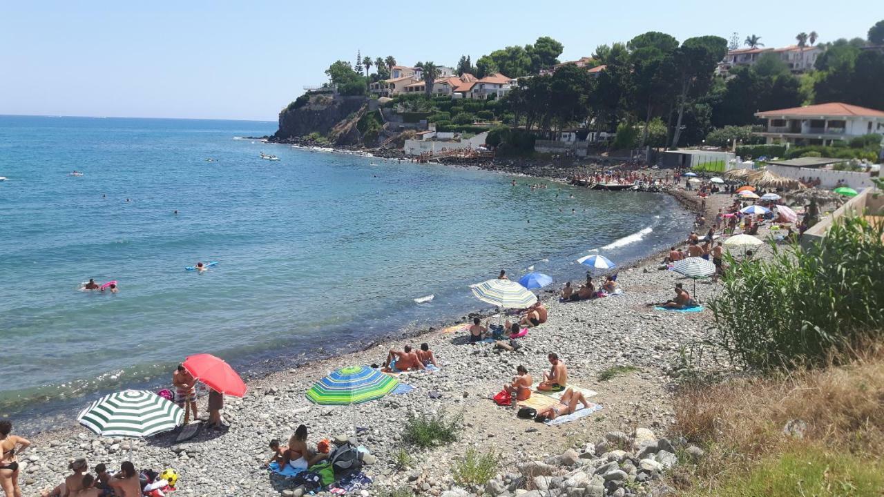 Villetta sul mare in residence Brucoli Esterno foto
